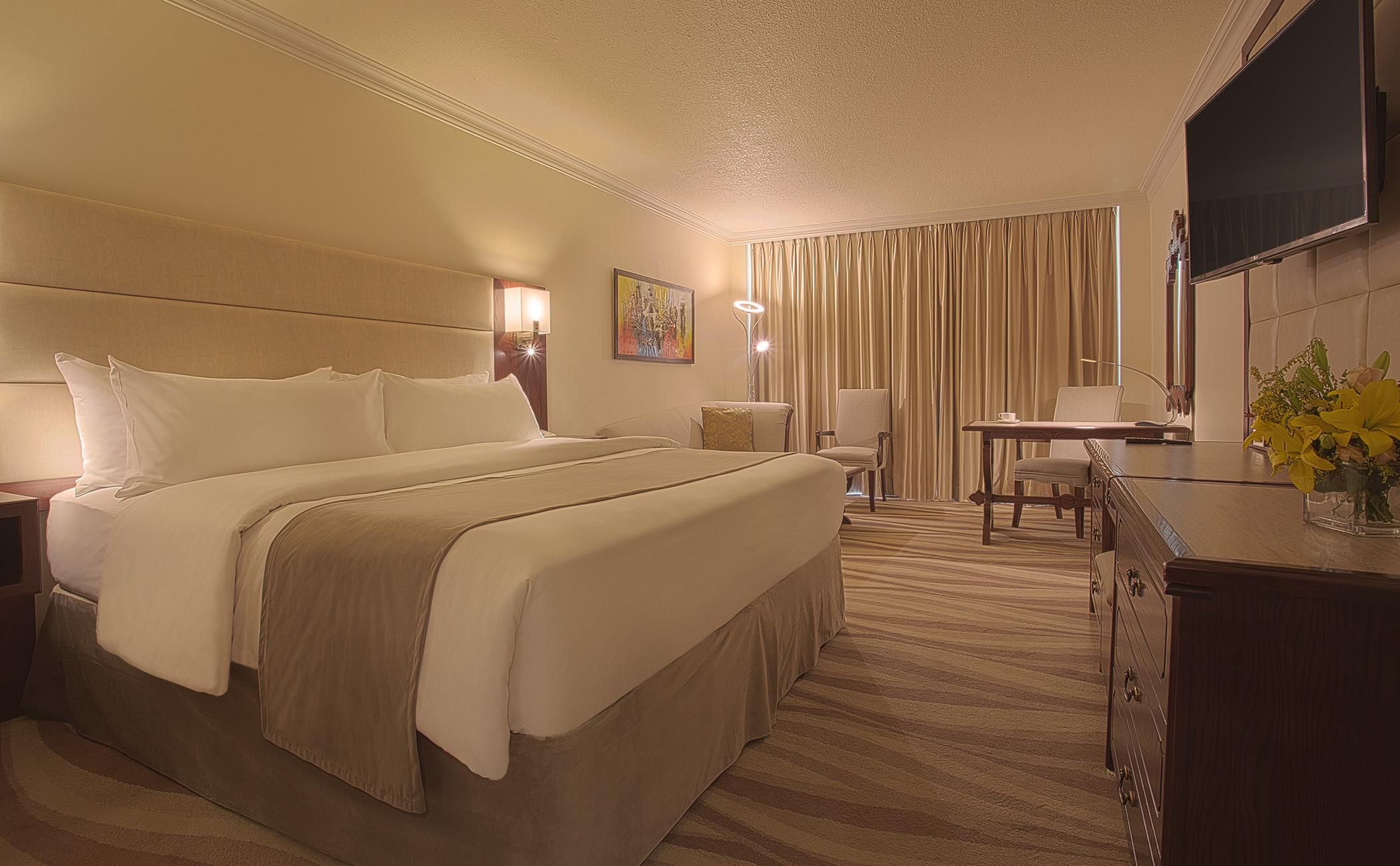Landmark Amman Hotel & Conference Center Exterior photo A room at the hotel
