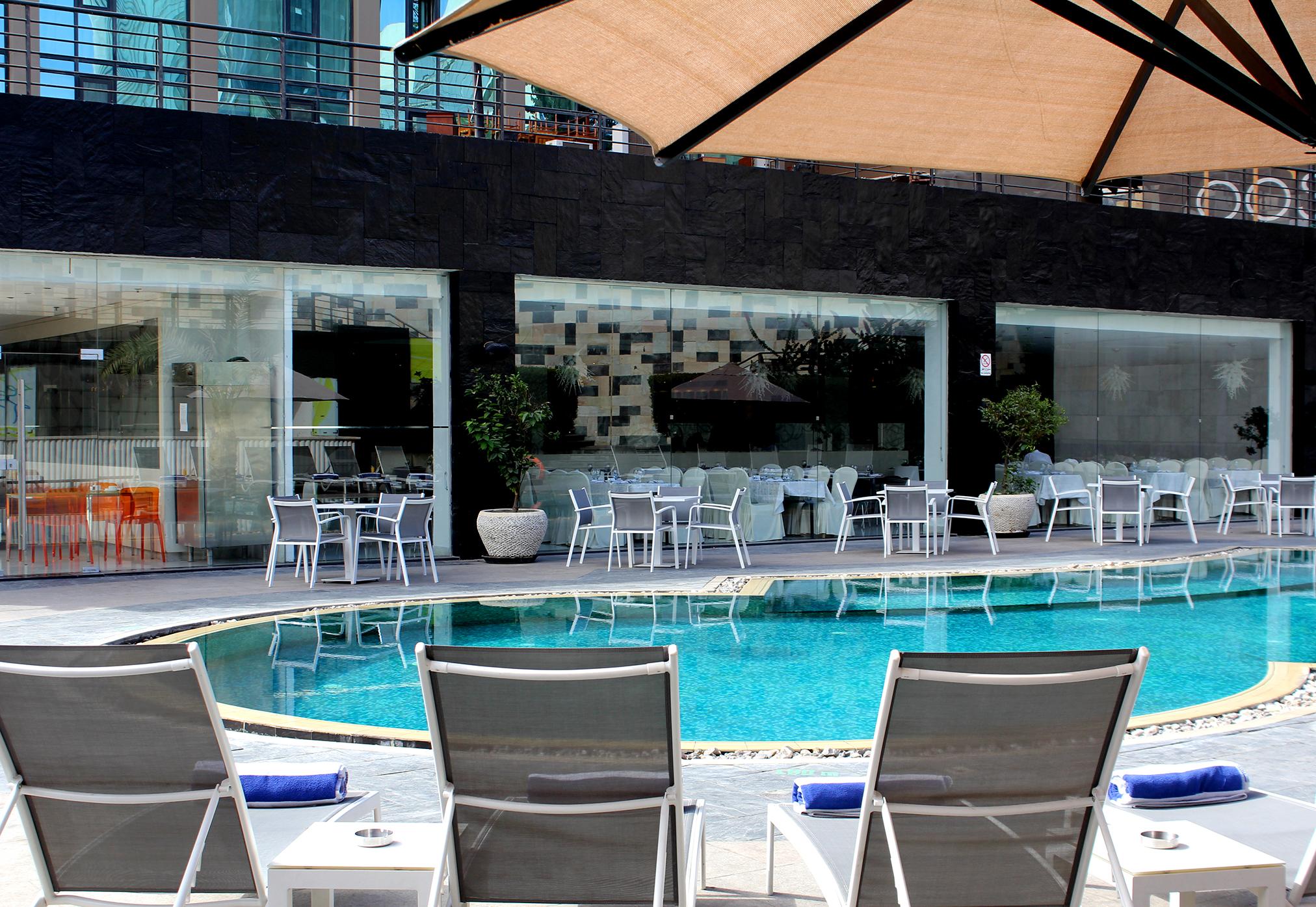 Landmark Amman Hotel & Conference Center Exterior photo The pool at the hotel