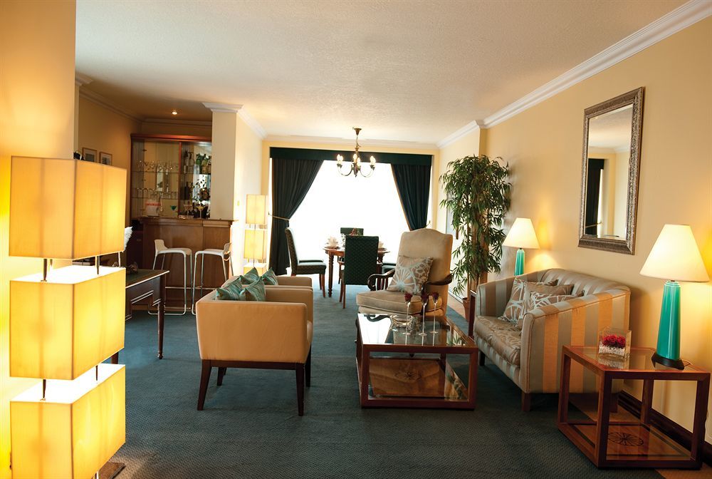 Landmark Amman Hotel & Conference Center Exterior photo A suite at the Hilton San Francisco