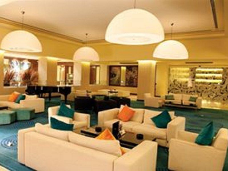 Landmark Amman Hotel & Conference Center Exterior photo The lounge at the airport