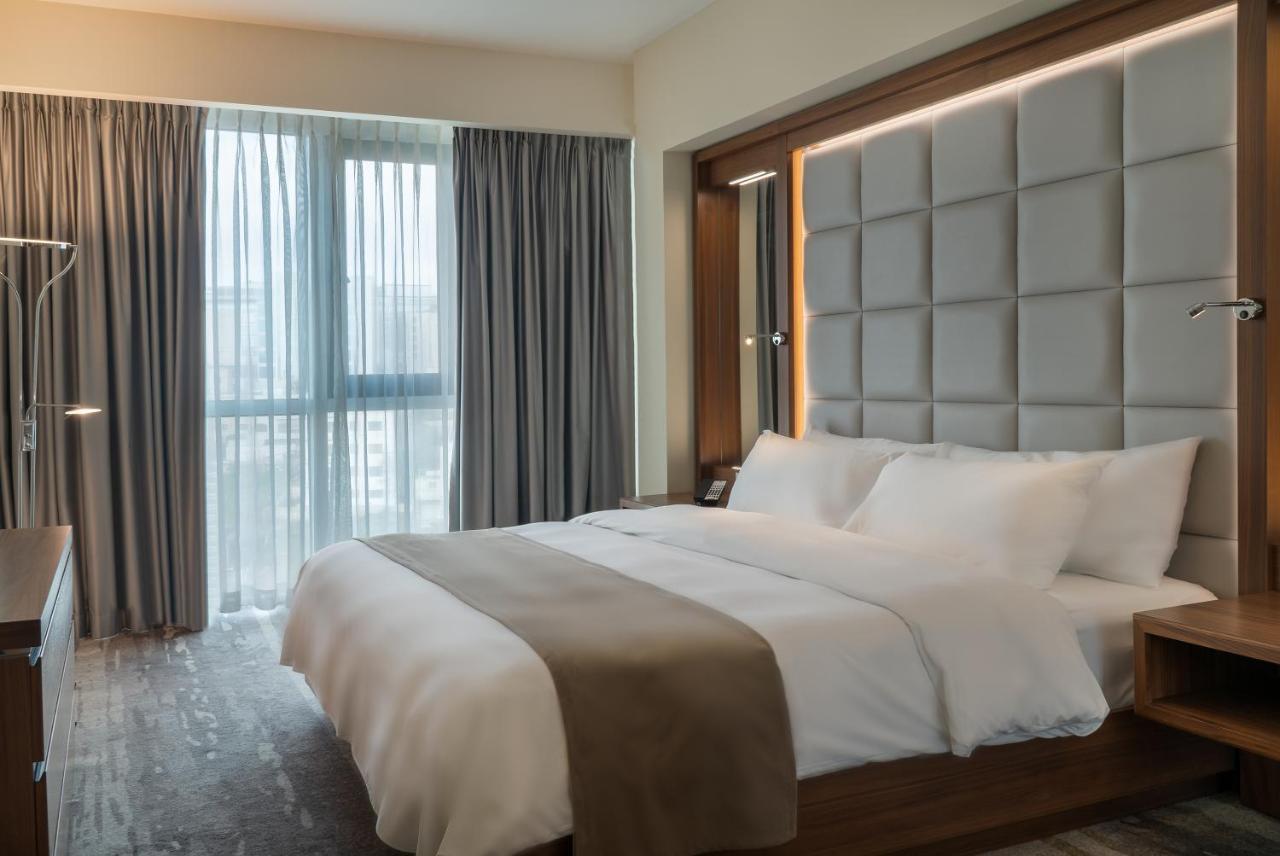 Landmark Amman Hotel & Conference Center Exterior photo A bedroom at the hotel