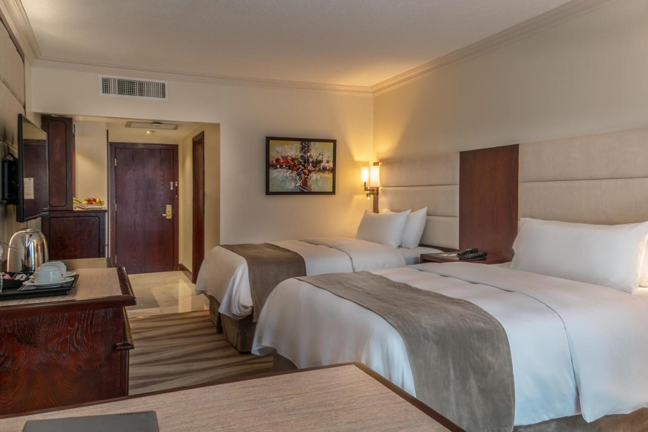 Landmark Amman Hotel & Conference Center Exterior photo Deluxe room