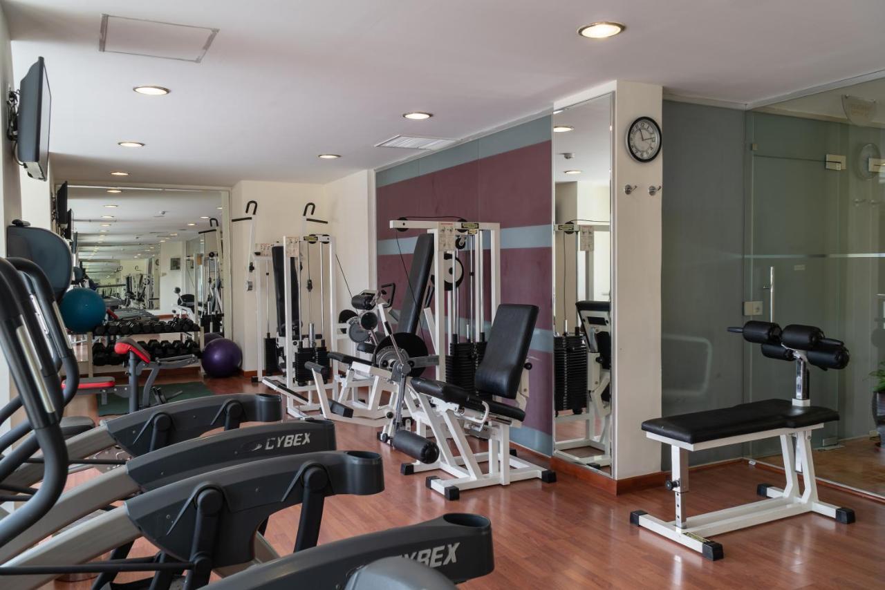 Landmark Amman Hotel & Conference Center Exterior photo A gym in a hotel